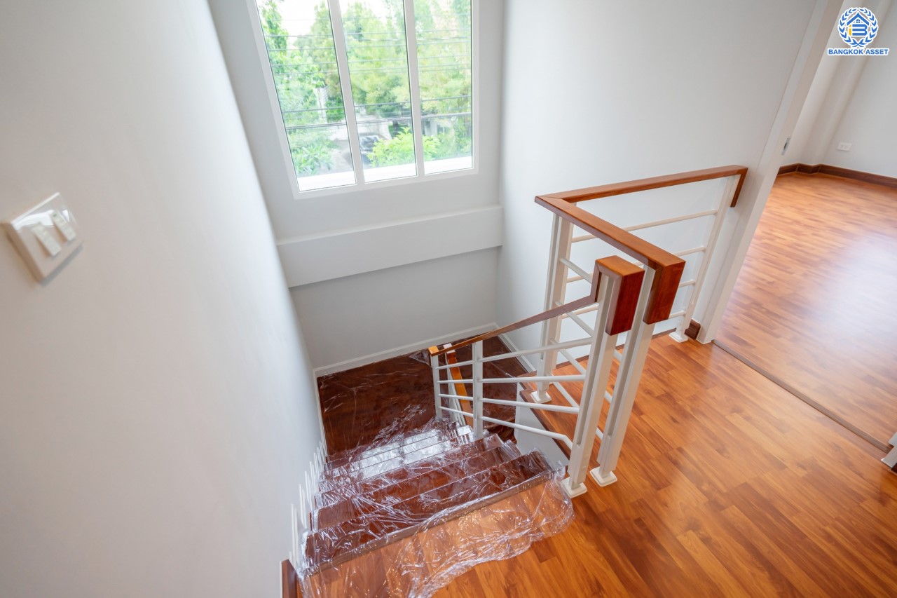 บ้านมือสองตกแต่งใหม่ ม.เพอร์เฟคเพลส1 ราชพฤกษ์ คุณภาพแบรนด์ Property Perfect เนื้อที่ 63.7 ตร.ว. บ้านเดี่ยวหลังใหญ่ ตอบโจทย์ทุกการอยู่อาศัย ฟังก์ชัน 3 ห้องนอน 3 ห้องน้ำ 2 ที่จอดรถ บนทำเลติดถนนราชพฤกษ์ ใกล้วงเวียนพระราม5 และรถไฟฟ้า "สถานีบางรักน้อยท่าอิฐ"